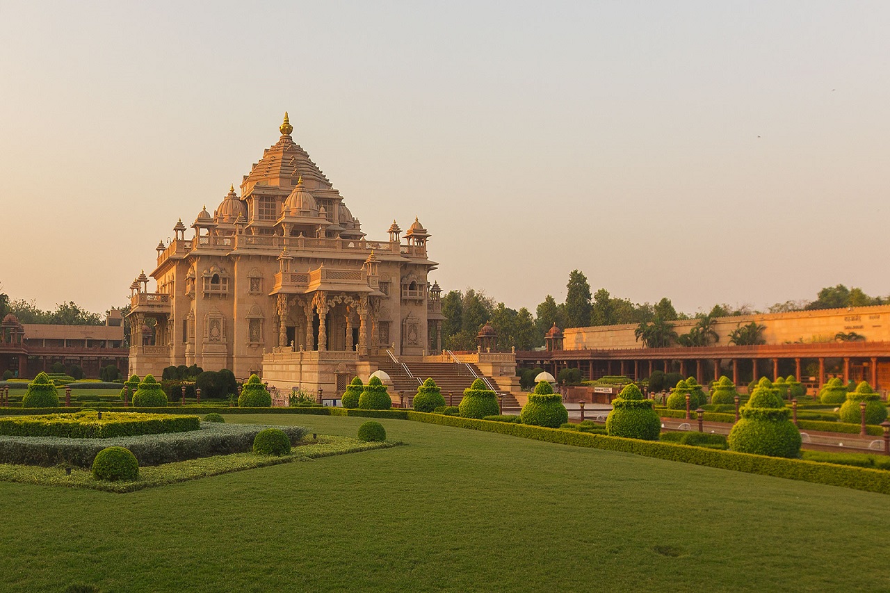 Delhi Akshardham Address, Nearest Metro Ticket, Water Show Timing